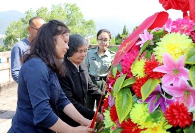 ​「红色广东」三河坝战役烈士蔡晴川后人到梅州大埔祭奠革命先烈