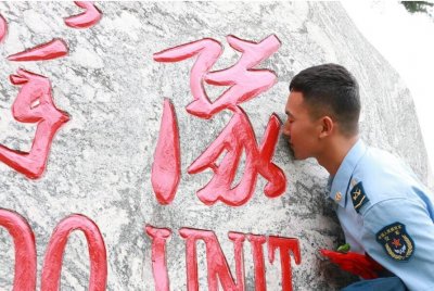 ​真正男子汉第二季王威班长退伍了 黄子韬杨幂孙杨曾经的班长