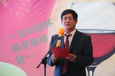 ​新陕北民歌《酒杯杯》在榆发布