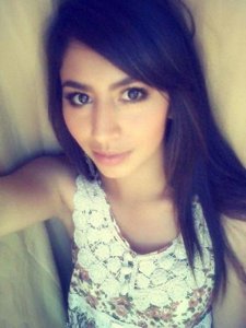 ​实拍菲律宾混血美女：颜值高却生活艰辛！