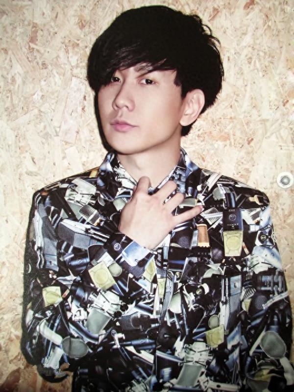 放弃重点大学进军歌坛,林俊杰的家世背景原如此雄厚