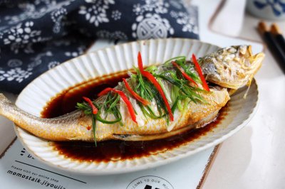 ​清蒸起来很好吃的5种鱼，这样吃营养健康，在家做也十分方便哦