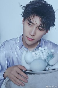 ​王博文 帅气小清新写真图片