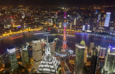 ​重庆到上海首条时速350公里的高铁落地，途经6个区县，辐射千万人