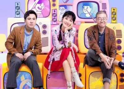 ​《笑起来真好看》，临时抽台词、随意组搭档，原来喜剧还能这么玩