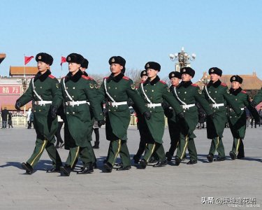 ​中国人民解放军的组成与结构：一支现代化、多兵种的综合军事力量
