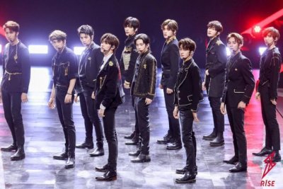 ​R1SE录新年祝福，生图下显真实颜值，周震南态度是认真的吗？