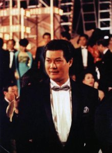 ​八九十年代，很多演员都受过黑社会欺凌，为什么邓光荣没事