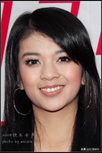 ​谈莉娜，1989年出生广西，快女第六名，爸是印度人，妈妈是南宁人