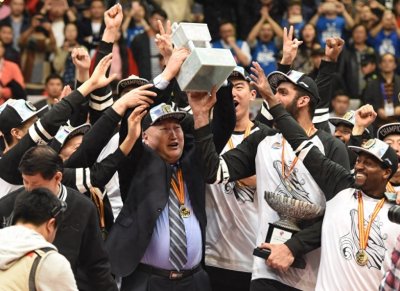 ​篮球——CBA总决赛：四川队获总冠军