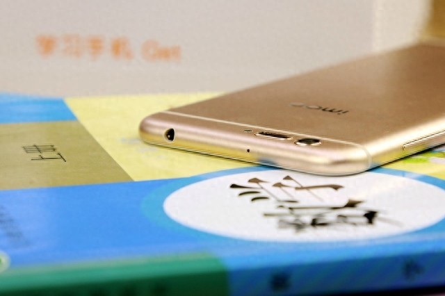 有OPPO、VIVO还不够，步步高发布imoo学习手机