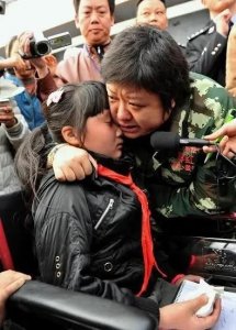 ​韩红：人生就像一趟列车，有上车下车，人和人之间迟早是要说再见