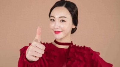 ​15年无炒作的王维维，美貌出色，张嘉译四次力捧终成就演艺新星