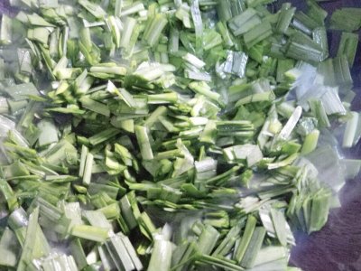 ​餐桌上不能缺少的汤类，韭菜鸡蛋汤，不但颜值高，营养更丰富