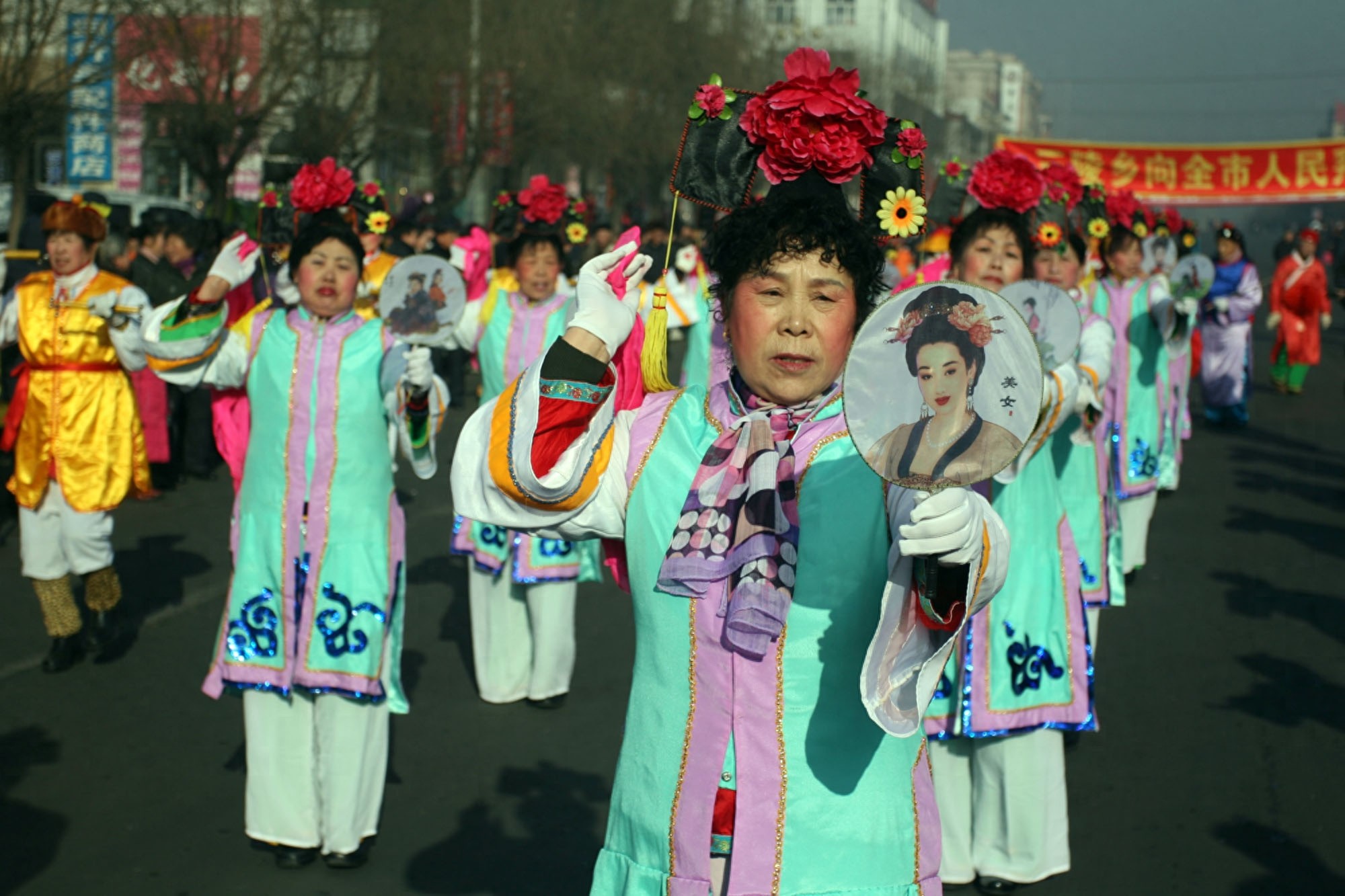 世人笑我太疯癫,我笑他人看不穿,欢天喜地的东北大秧歌!