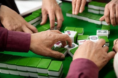 ​麻将桌上6种常见的作弊手段，麻将新手都遇到过，不要做“怂货”