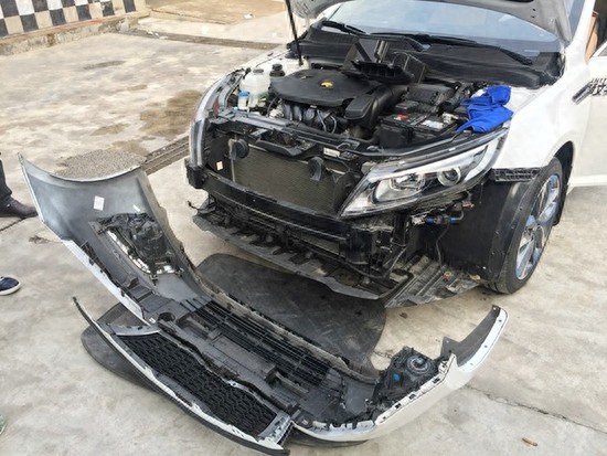 起亚K5轻度改装,越看越有型