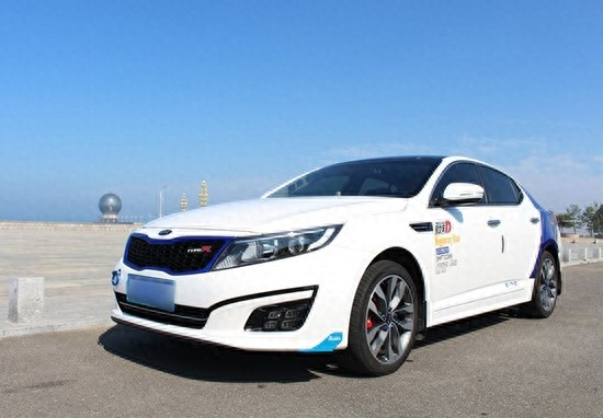 起亚K5轻度改装,越看越有型