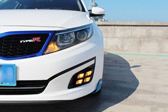 起亚K5轻度改装,越看越有型