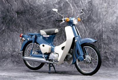 ​本田首款越野弯梁车-1968 CT50