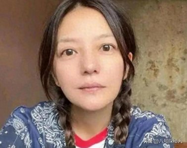 ​封杀快4年，49岁赵薇近况再曝！在深夜伤感发文回忆过去