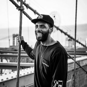 ​凯里欧文帅气头像来袭，高清图片快来收藏吧！