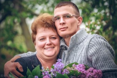 ​“妈宝男”十大特征，测测你的他占了几条