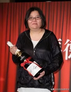 ​香港女大佬邱黎宽：3救林志玲，喊话揍陈冠希，她到底有多狠绝？