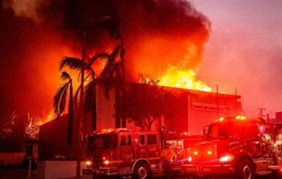 ​山火肆虐雾霾笼罩，美国灾难频发背后隐情？