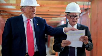 ​特朗普到访美联储 再次希望鲍威尔降息