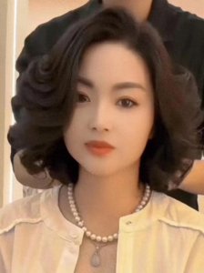 ​6款最美、洋气、时尚、气质的中短发造型，适合50到70岁阿姨！