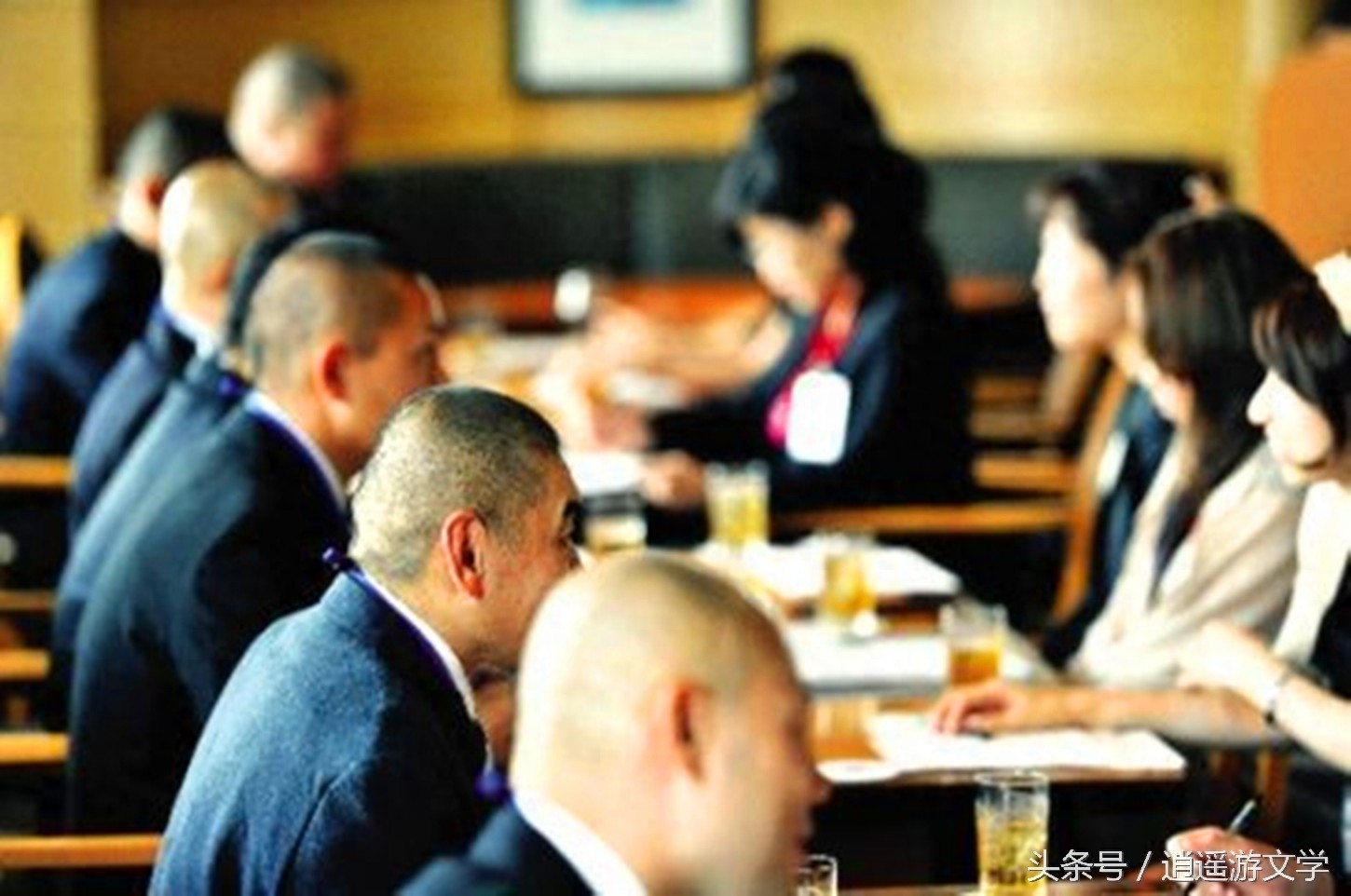 实拍日本和尚的潇洒生活:娶妻吃肉,选秀走T台,开酒吧都可以