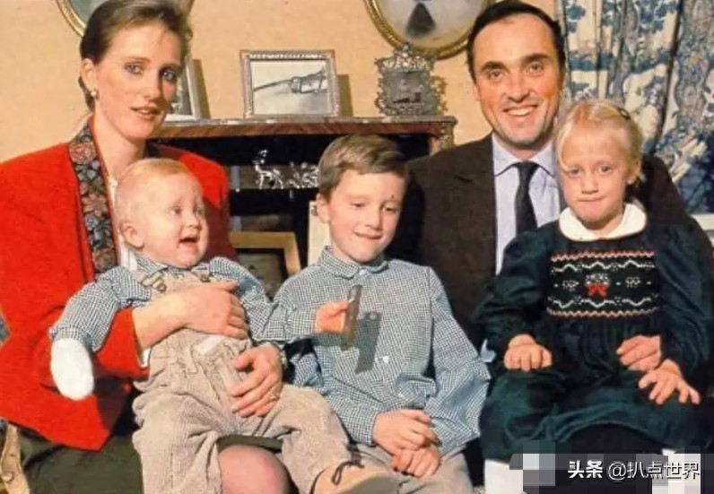 他是有11国混血的比利时帅王子,也是宠妻爱娃的绝世好男人