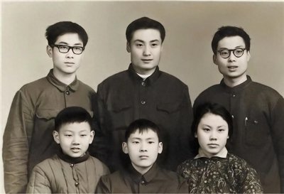 ​宗庆后，一生的传奇