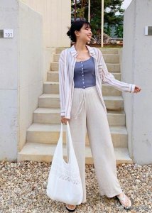 ​一条阔腿裤的7种“高级搭配”，舒适显时髦，上班通勤都合适