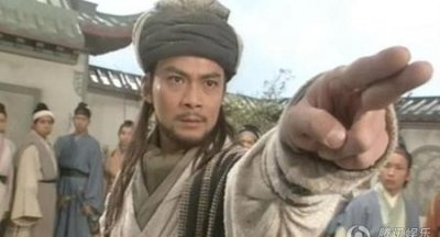 ​乔峰是洪七公的师傅吗(乔峰的降龙十八掌和洪七公)