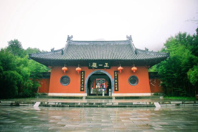 被历代帝王特许世袭的中国道教第一府,道家洞天福地,梦幻龙虎山