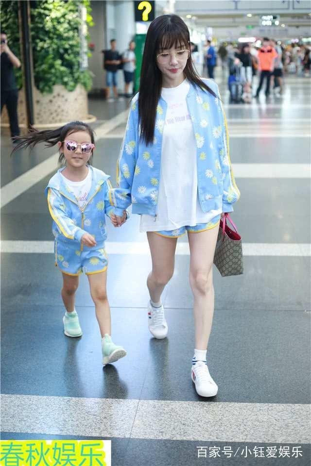 知情人透露贾乃亮李小璐已签字离婚，因有代言在身，暂时难以公开