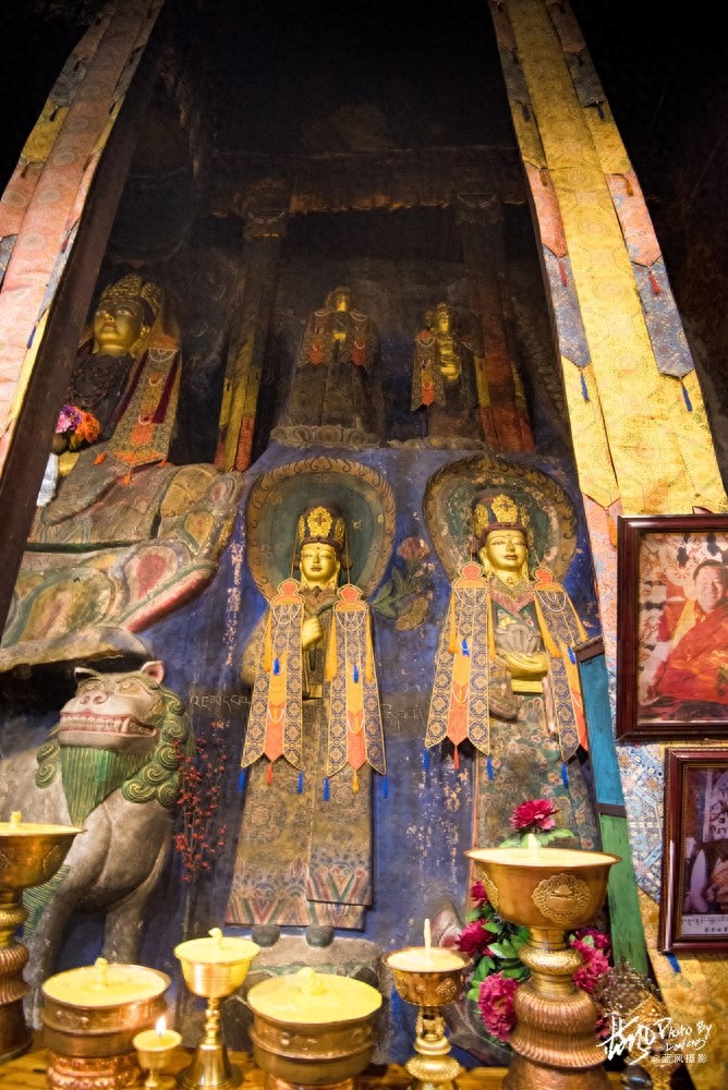 文成公主庙,因其悠久的历史文化,被当地人称为玉树高原洞天福地