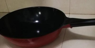 ​铁锅涂层掉了还能用,铁锅上的涂层掉了还可以继续用吗
