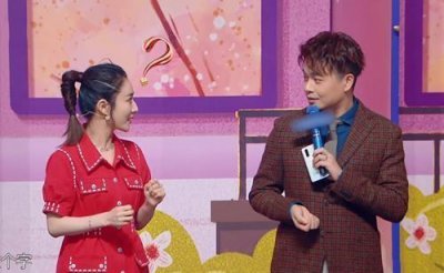 ​关掉美颜的薇娅疑似“整容”？看到她的真实颜值，网友：差距真大