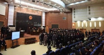 ​睢宁法院一审公开宣判62人涉黑组织犯罪案 首犯获刑22年