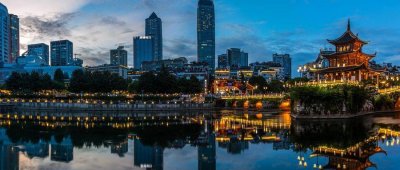 ​西部“小透明”省会，凭啥跟上海争咖位？