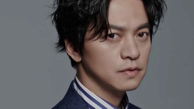 ​十几年前一首《传奇》，今日听来依旧经典，太有画面感