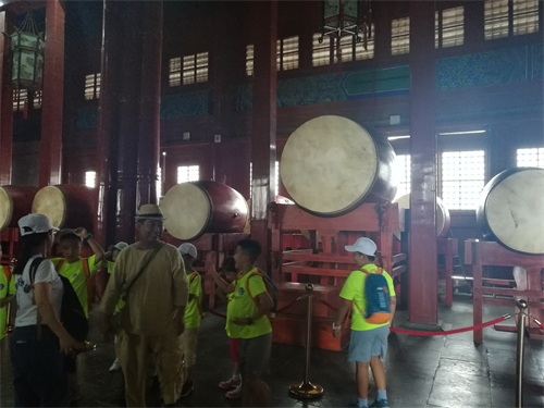 京城700年钟鼓楼,25面大鼓每天7场表演,63吨大钟堪称古钟之王