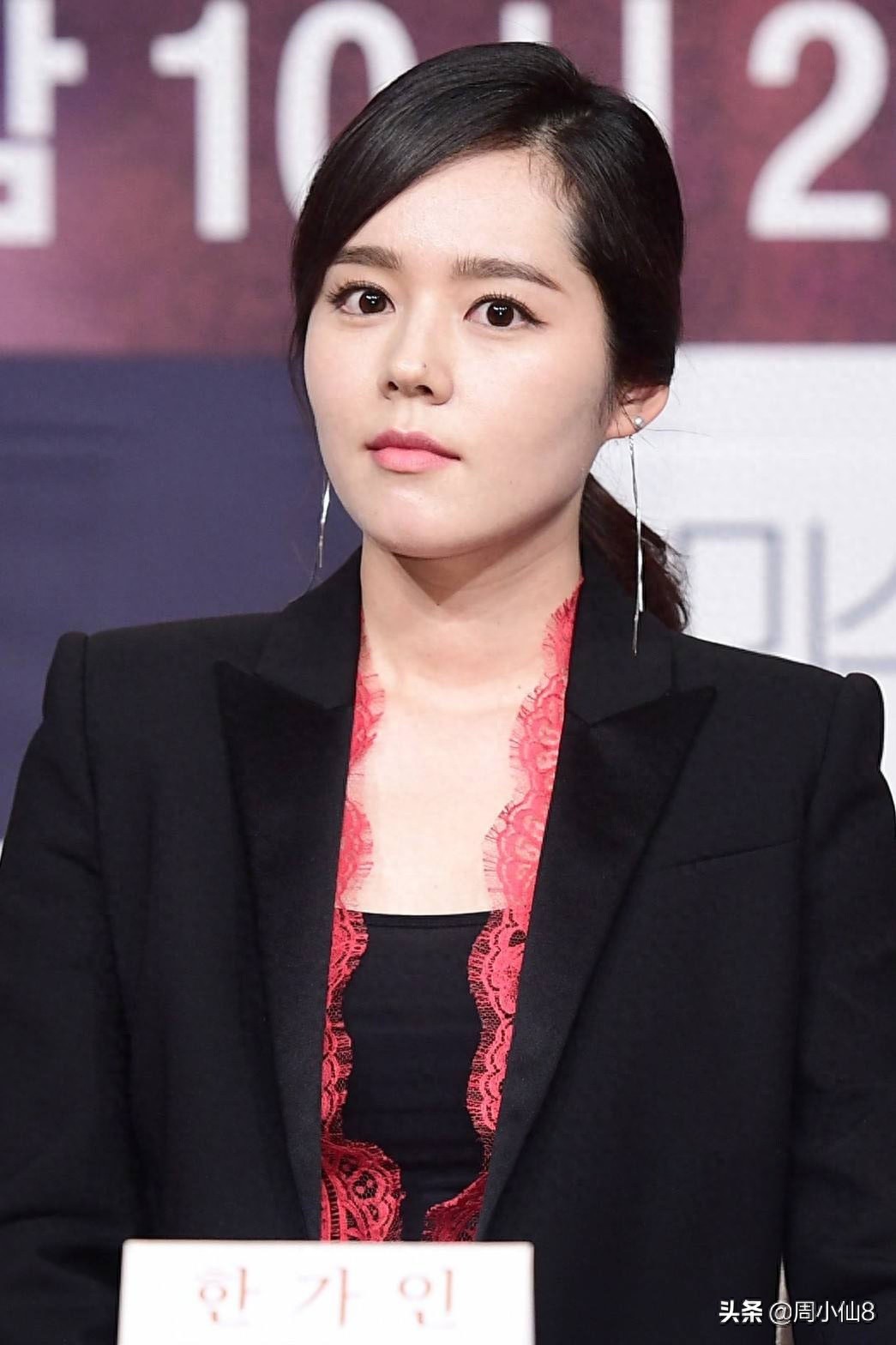 明星韩佳人，韩国娱乐圈影视演员，被誉为韩国“媚鼻女王”