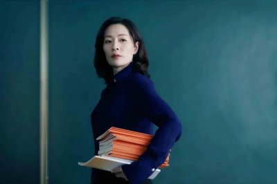 ​退休老师，成了学校争抢的香饽饽