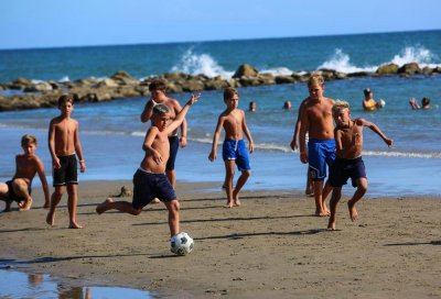 ​三个月暑假结束 意大利仍“热得上不了学”