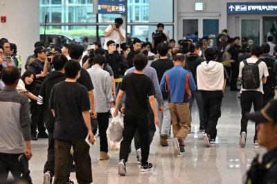 ​特朗普，上演“川剧变脸”