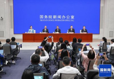 ​针对近期校园餐事件，教育部副部长回应